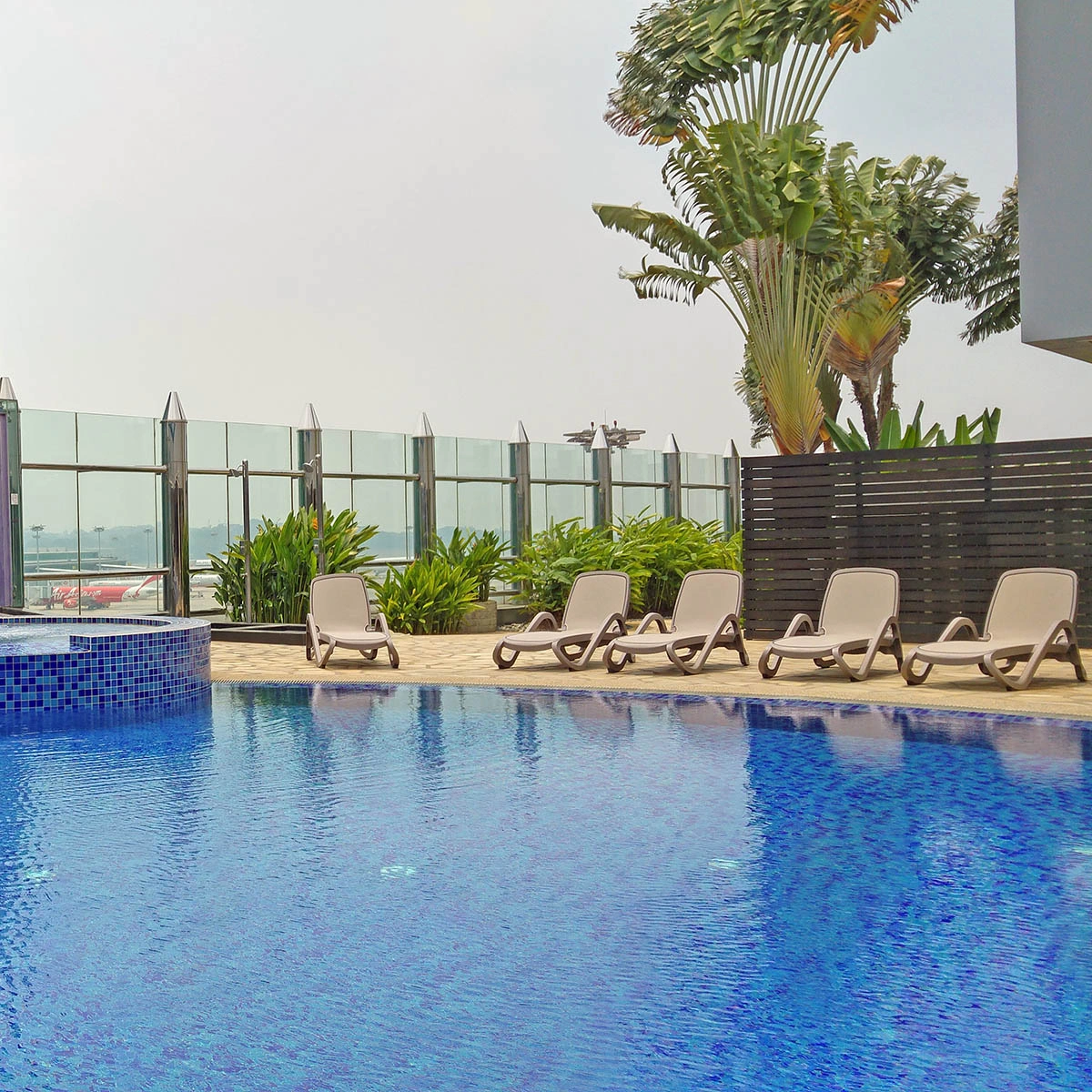 7 - Aerotel - Plaza Premium Lounge @ T1, Singapore - 2017 - KC (22)-1784807623045